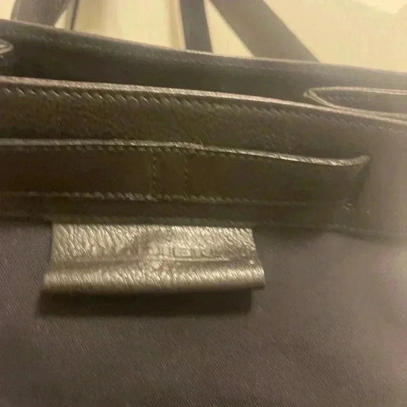 Rodier new backpack light weight and very chic - Picture 4 of 15